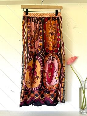 Me369 Here Comes The Sun LOVE skirt
